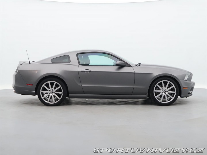 Ford Mustang 3.7 V6 227kW Aut Xenon Kl 2012