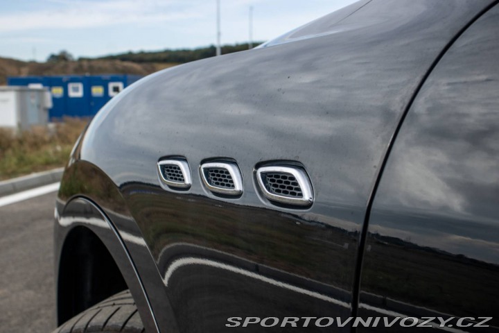 Maserati Levante Q4 202kW AT/8 2017 / AJ 2017