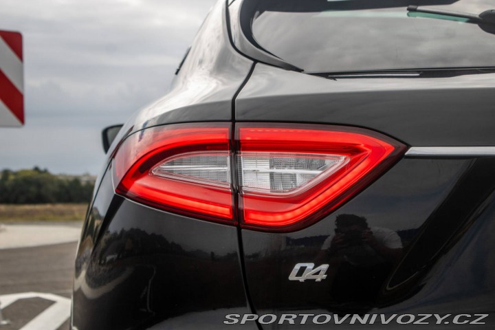 Maserati Levante Q4 202kW AT/8 2017 / AJ 2017