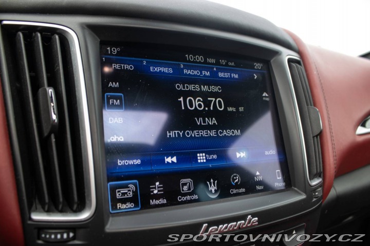Maserati Levante Q4 202kW AT/8 2017 / AJ 2017