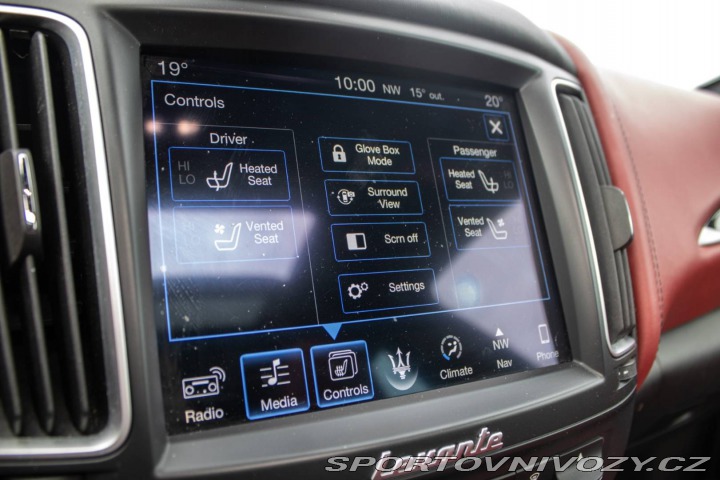 Maserati Levante Q4 202kW AT/8 2017 / AJ 2017
