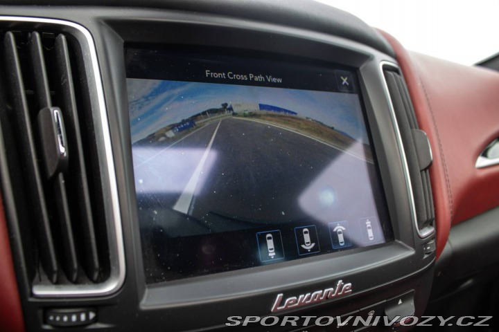 Maserati Levante Q4 202kW AT/8 2017 / AJ 2017