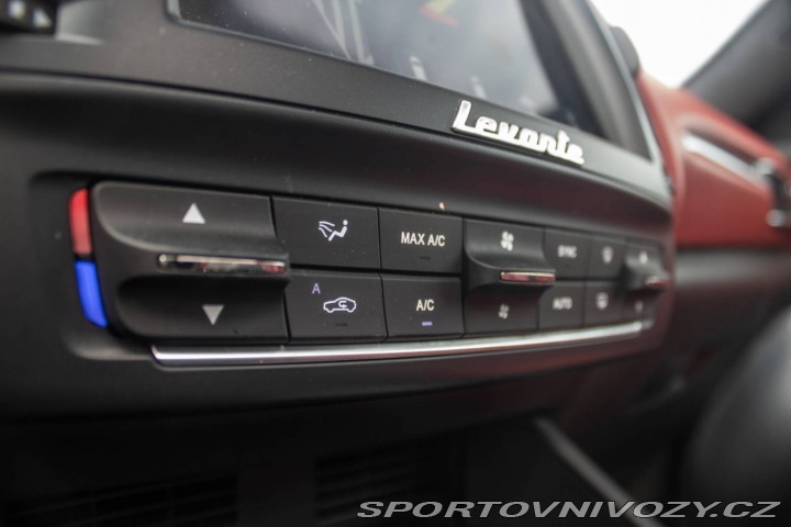 Maserati Levante Q4 202kW AT/8 2017 / AJ 2017