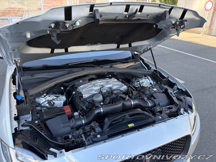 Jaguar F-Pace SVR 5.0 V8 2019