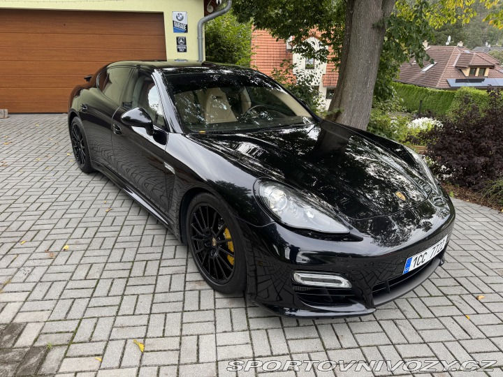 Porsche Panamera 4.8turbo S 2011