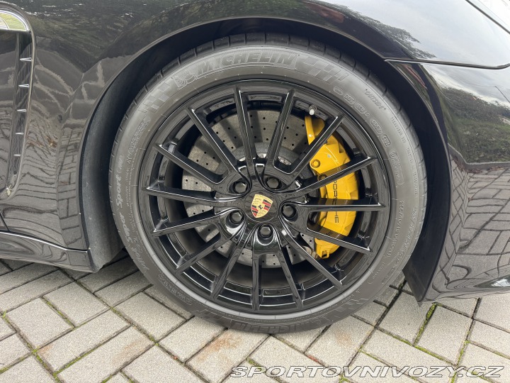 Porsche Panamera 4.8turbo S 2011