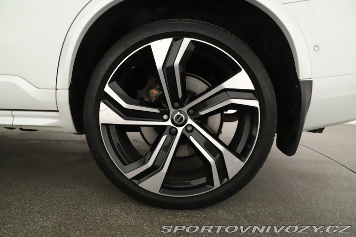 Volvo Ostatní modely XC90 B6 AWD 2020