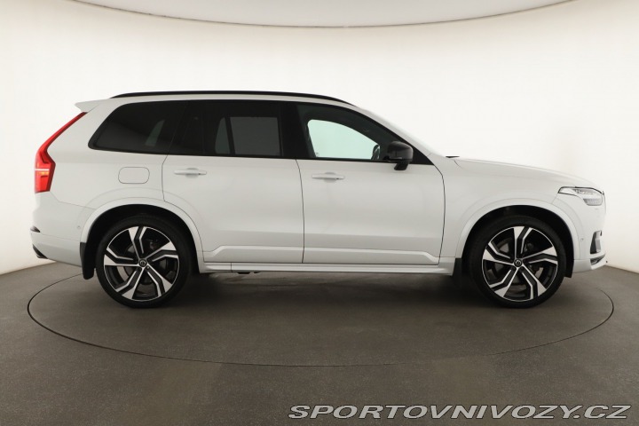 Volvo Ostatní modely XC90 B6 AWD 2020