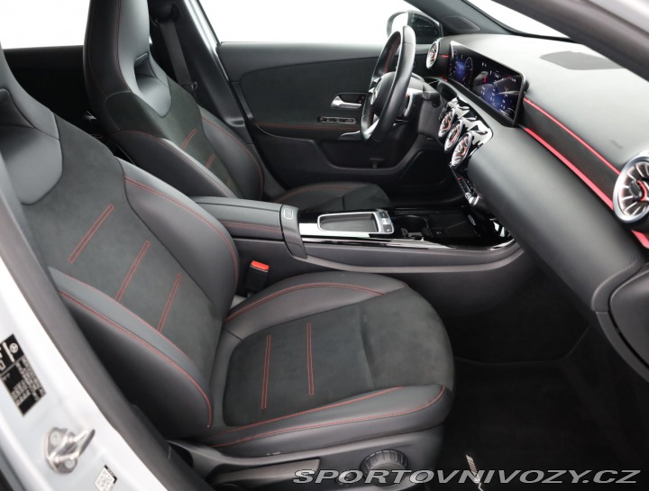 Mercedes-Benz A A 200 2024