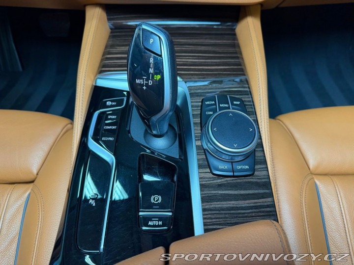 BMW 5 540i xDrive LUXURY LINE, 2021