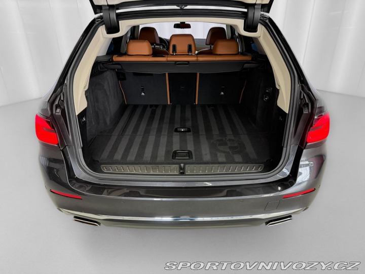 BMW 5 540i xDrive LUXURY LINE, 2021