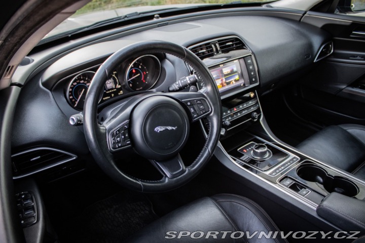 Jaguar XE 2.0 I4D E-Performance AT 2017