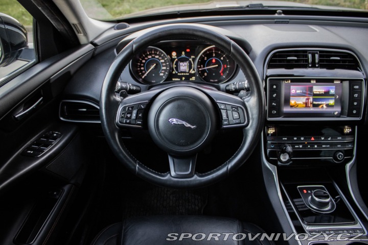 Jaguar XE 2.0 I4D E-Performance AT 2017