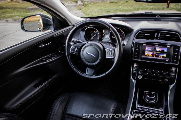 Jaguar XE 2.0 I4D E-Performance AT 2017