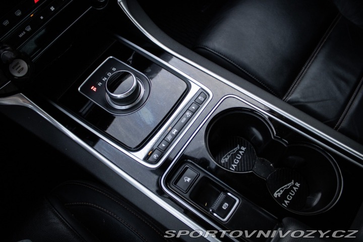 Jaguar XE 2.0 I4D E-Performance AT 2017