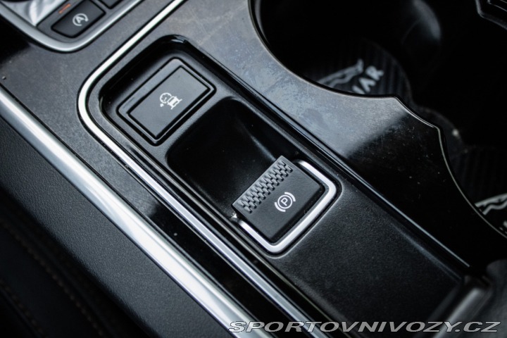 Jaguar XE 2.0 I4D E-Performance AT 2017