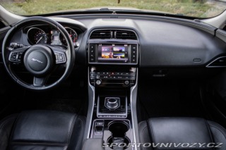 Jaguar XE 2.0 I4D E-Performance AT 2017