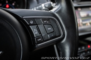 Jaguar XE 2.0 I4D E-Performance AT 2017