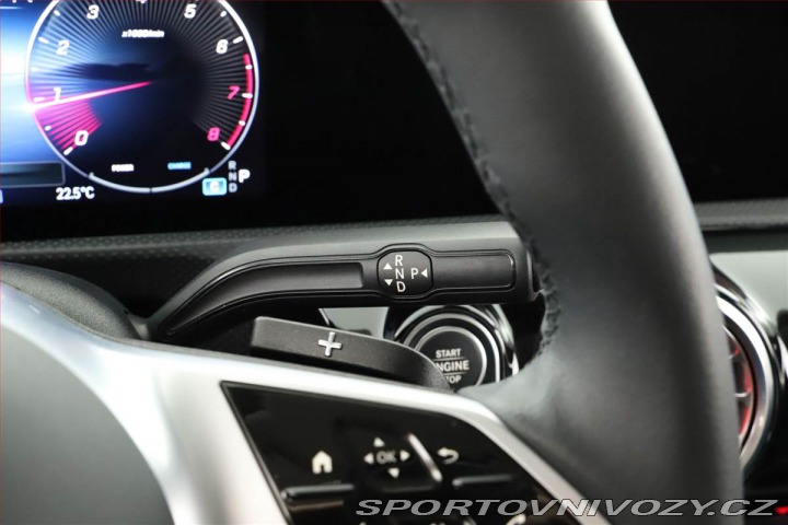 Mercedes-Benz CLA 200 2025