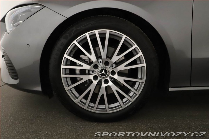 Mercedes-Benz CLA 200, Progressive 2025