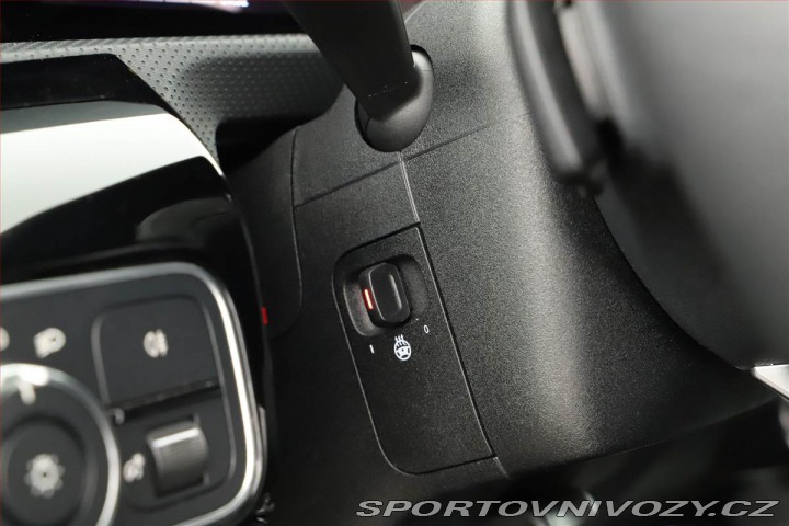 Mercedes-Benz CLA 200, Progressive 2025