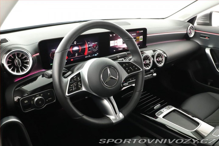 Mercedes-Benz CLA 200 2025