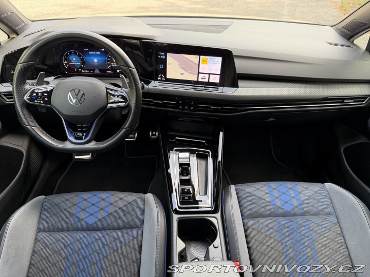 Volkswagen Golf 8R Performance Akrapovič 2023