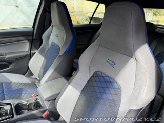 Volkswagen Golf 8R Performance Akrapovič 2023