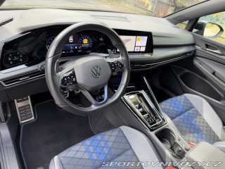 Volkswagen Golf 8R Performance Akrapovič 2023