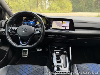 Volkswagen Golf 8R Performance Akrapovič 2023