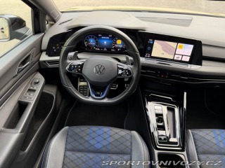 Volkswagen Golf 8R Performance Akrapovič 2023