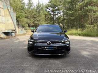 Volkswagen Golf 8R Performance Akrapovič 2023