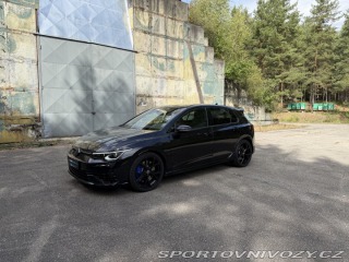 Volkswagen Golf 8R Performance Akrapovič 2023