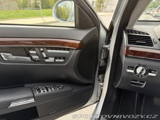 Mercedes-Benz S W221 S500 2006