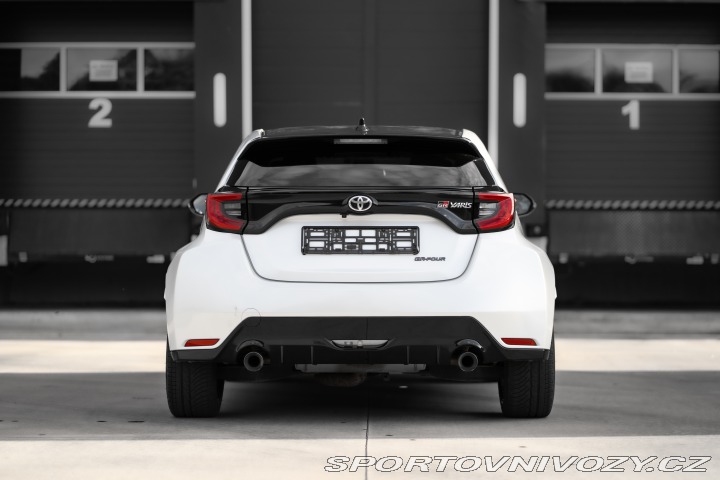 Toyota Yaris PERFORMANCE/SPORT 2021