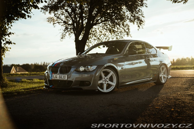 BMW 3 E92 325i