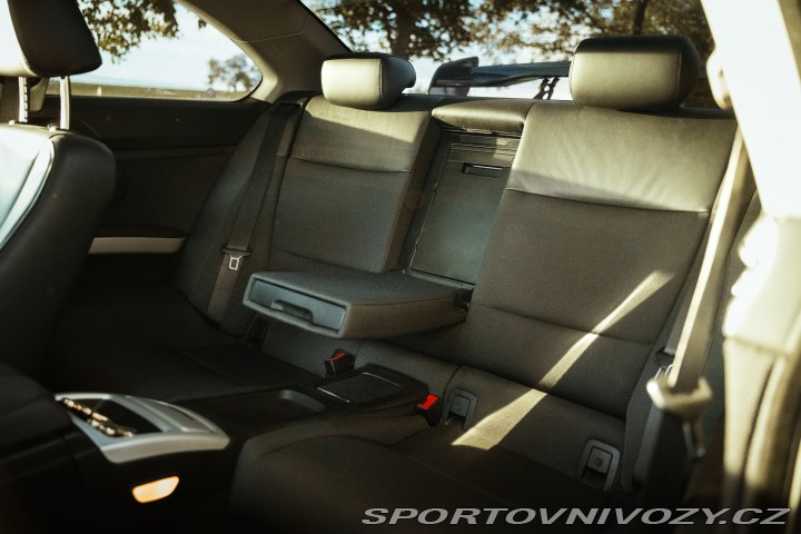 BMW 3 E92 325i 2006