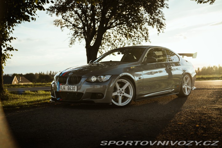 BMW 3 E92 325i 2006