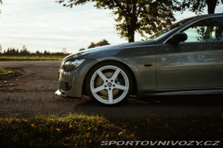 BMW 3 E92 325i 2006