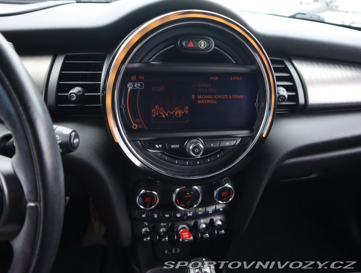 Mini Cooper Cooper D 2015