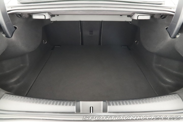 Mercedes-Benz CLA 200 2025