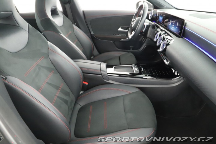 Mercedes-Benz CLA 200 2025