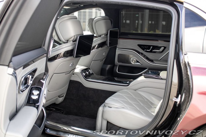 Mercedes-Benz S  2022