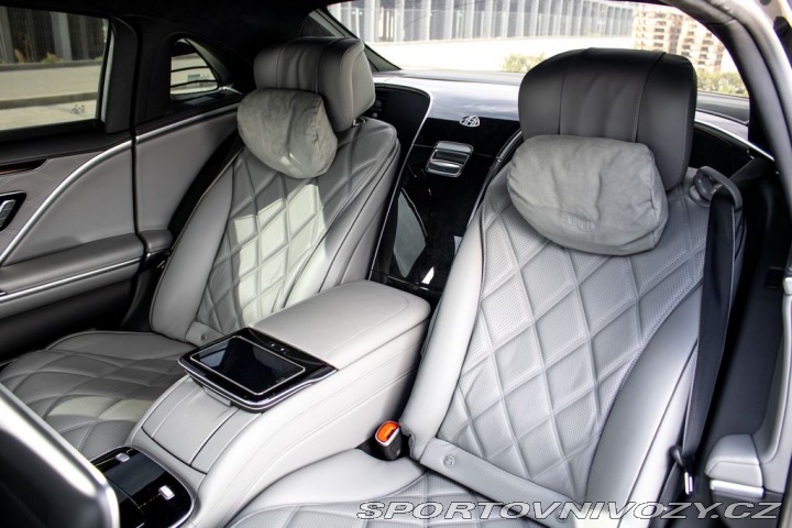 Mercedes-Benz S  2022