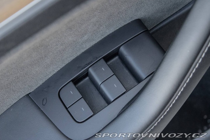Tesla Model Y Long Range 378kW 2022 / 2022