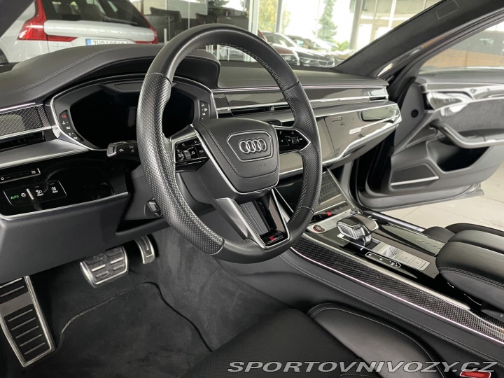 Audi S8 1800