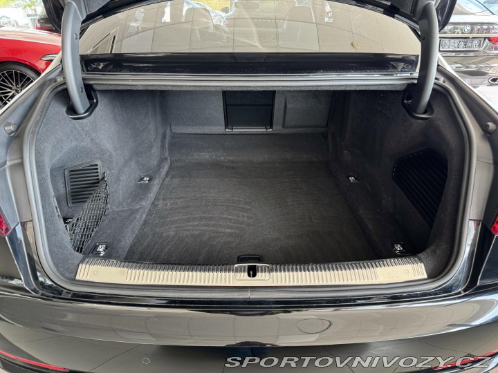 Audi S8 1800