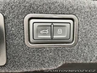 Audi S8 1800