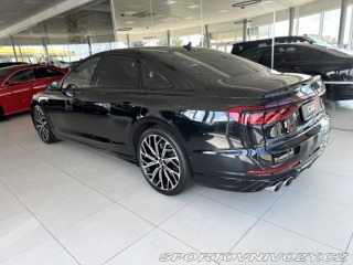 Audi S8 1800