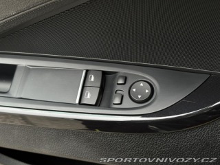 BMW 6 640d Coupé 8AT 230kW Head 2012